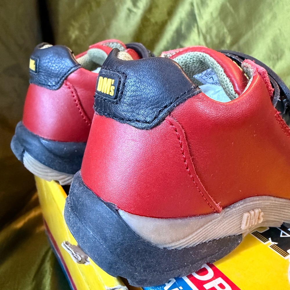 VINTAGE Dr. Martens Gripper 1 Red Leather Chunky Platform Sneakers Toddler 8 NIB - Picture 2 of 7